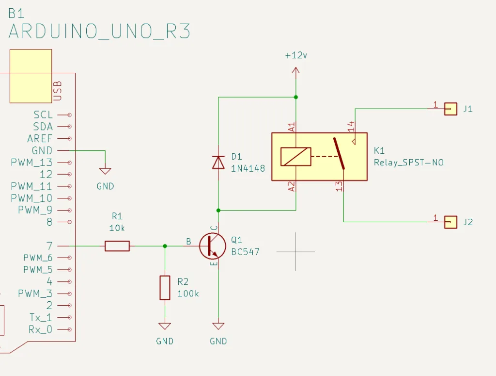 Schema elettrico di controllo di un relè da un pin di Arduino impostato come OUTPUT, con transistor NPN